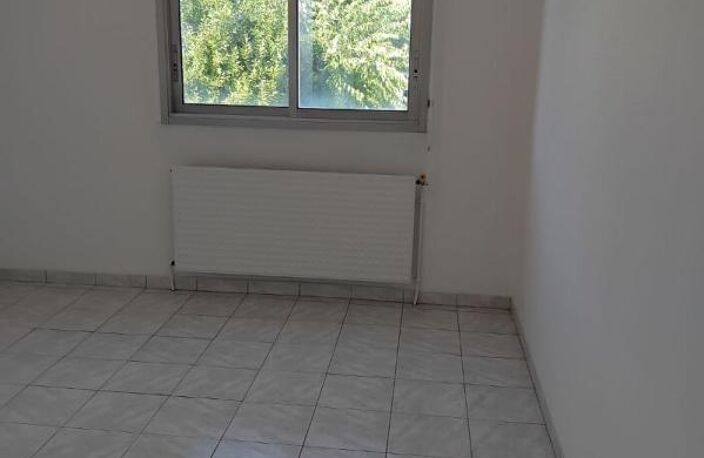 T4 — photo 2