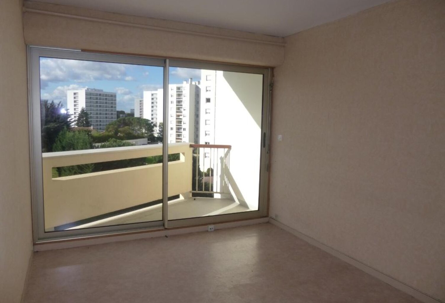 Studio - 24,09 m² - GRADIGNAN — photo 1