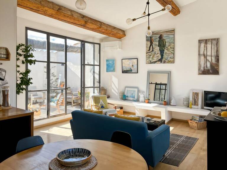 Vente vigneronne traversante à Marseillan avec grand garage et terrasse — photo 1