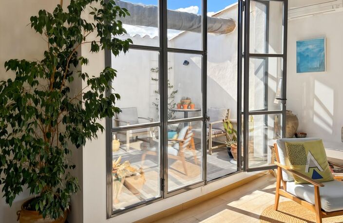 Vente vigneronne traversante à Marseillan avec grand garage et terrasse — photo 2