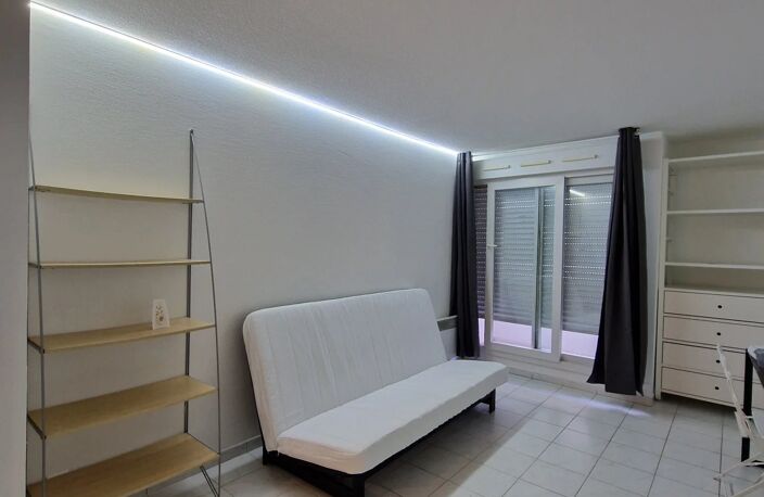 STUDIO MEUBLE - AV DES ORANGERS — photo 3
