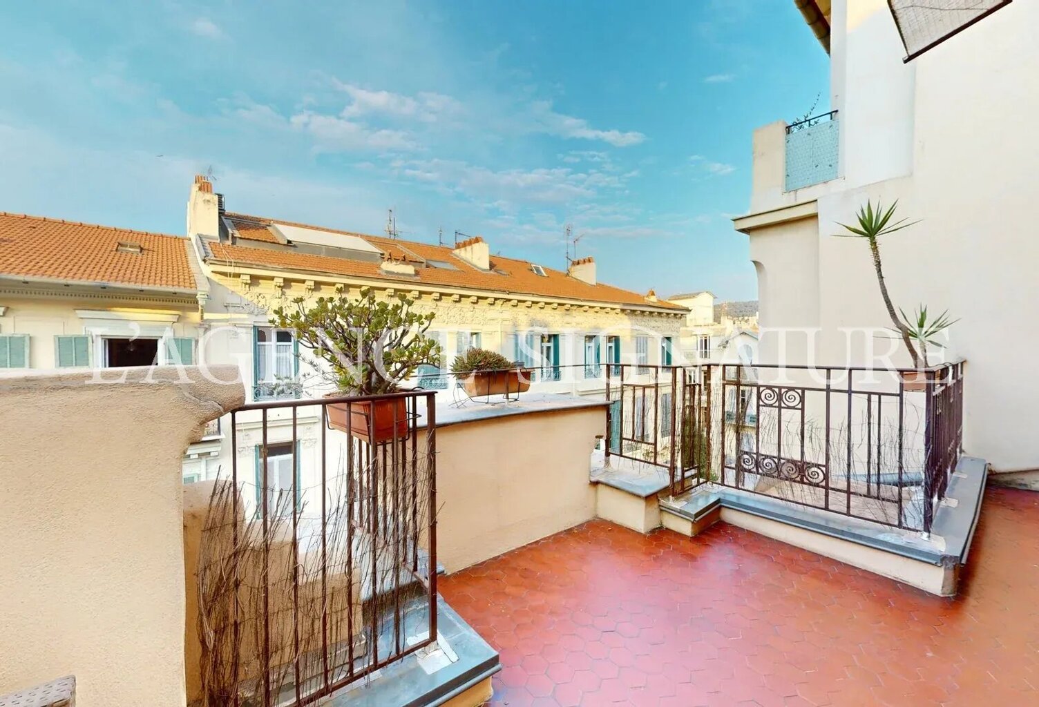 Nice Wilson 'STAN' Studio 18m2 Belle terrasse - Lumineux - Etage — photo 1