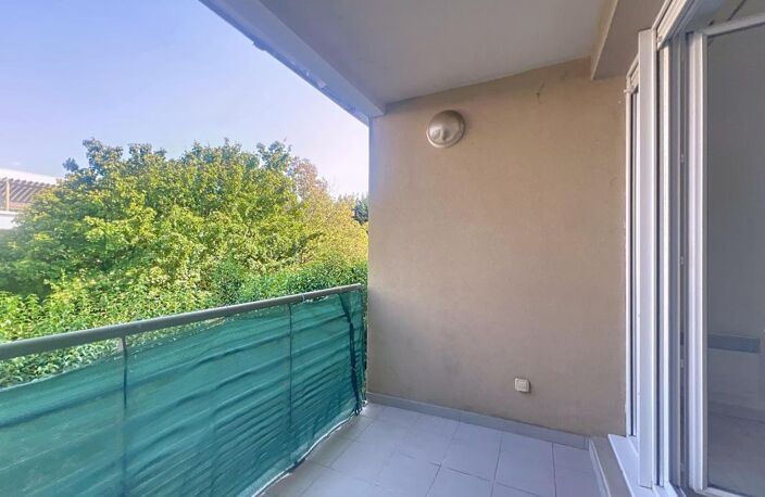 Appartement T2 À Louer - Terrasse - Parking - Montfavet — photo 4
