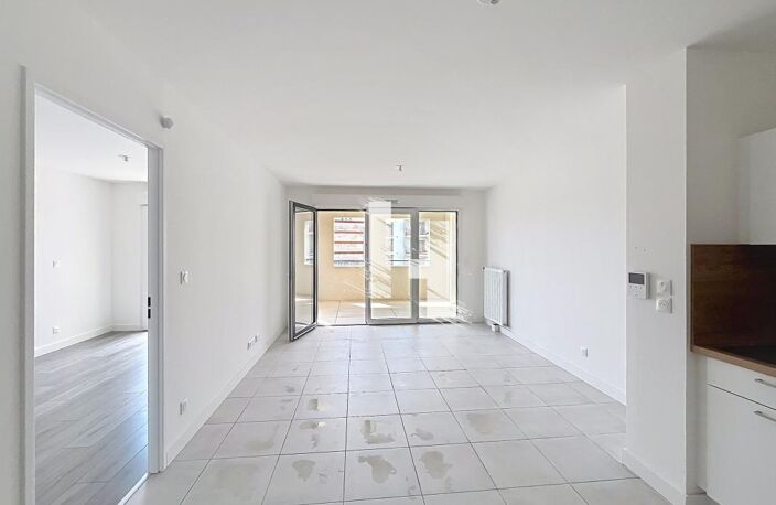 Appartement T2 - Balcon - À Louer - LE PONTET — photo 3