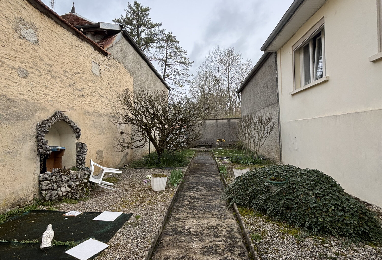 CHATILLON Sur SEINE : Maison de 1960 au centre ville ,130m2 — photo 1