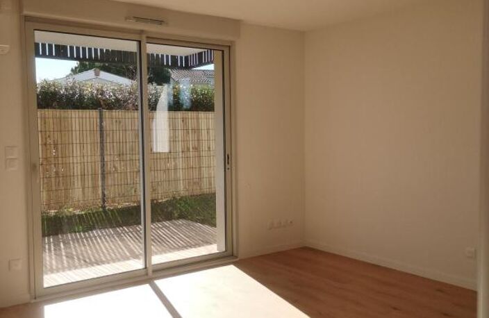 T3 RECENT RDJ CENTRE BRUGUIERES — photo 2