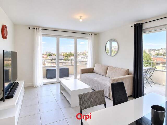 Appartement À Vendre — photo du bien
