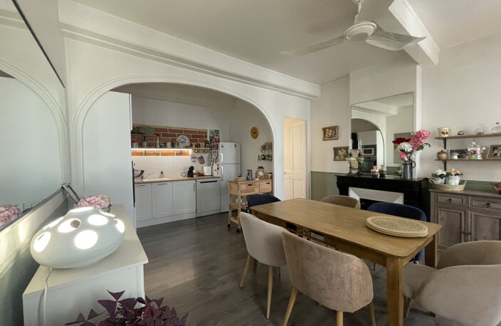 Maison de village avec terrasse et local commercial — photo 5
