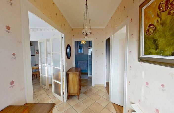 Maison 57 m² 3/4 pièces À Vendre À La Tour De Salvagny — photo 2