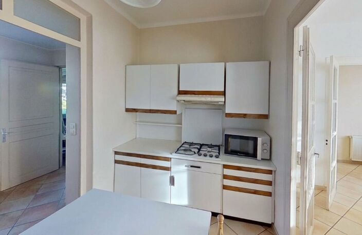 Maison 57 m² 3/4 pièces À Vendre À La Tour De Salvagny — photo 4