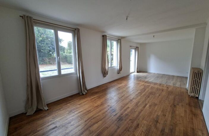 CARHAIX-PLOUGUER, Maison à louer — photo 2