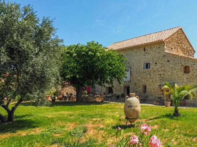 Maison proposé à Laudun-l'Ardoise