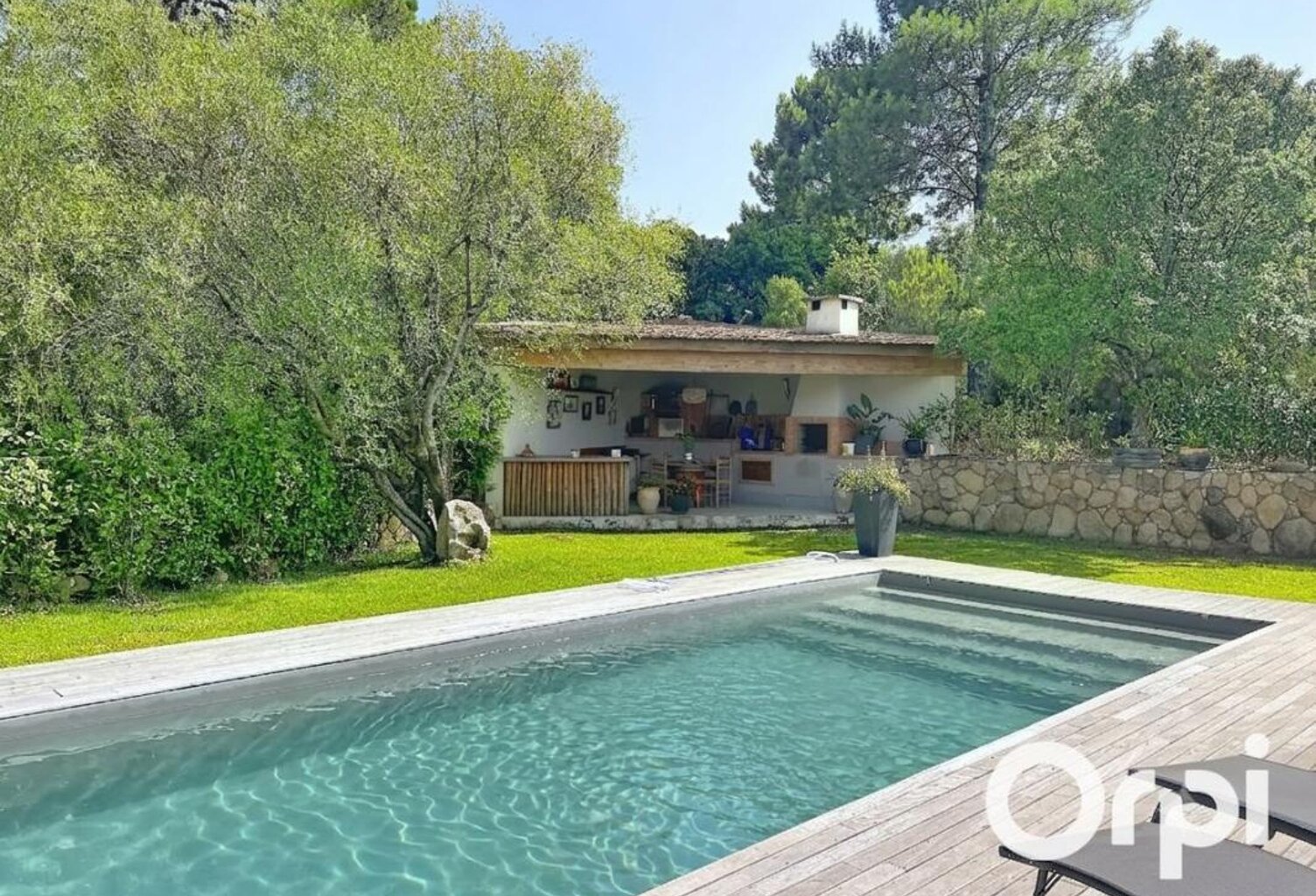A vendre - Villa contemporaine avec piscine et appartement indépendant — photo 1