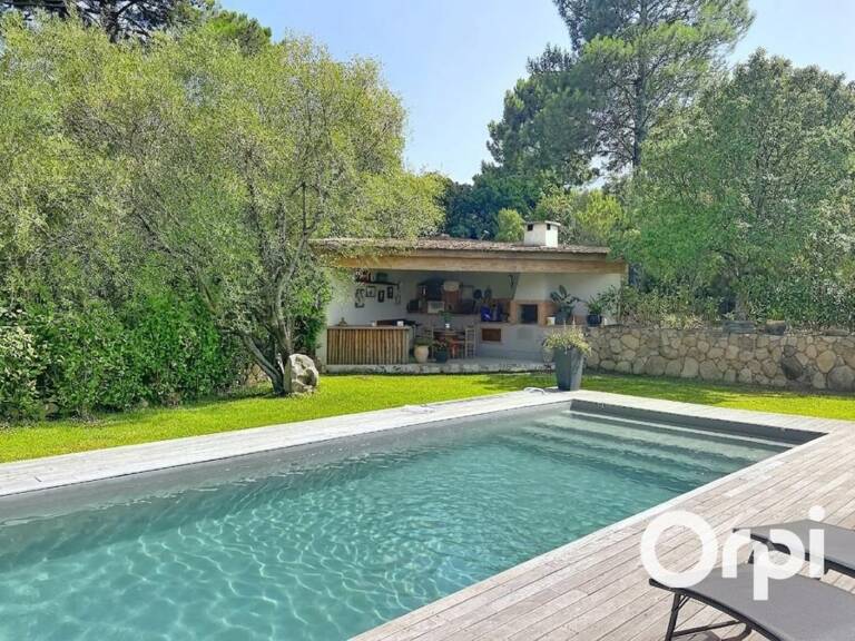 A vendre - Villa contemporaine avec piscine et appartement indépendant — photo 1