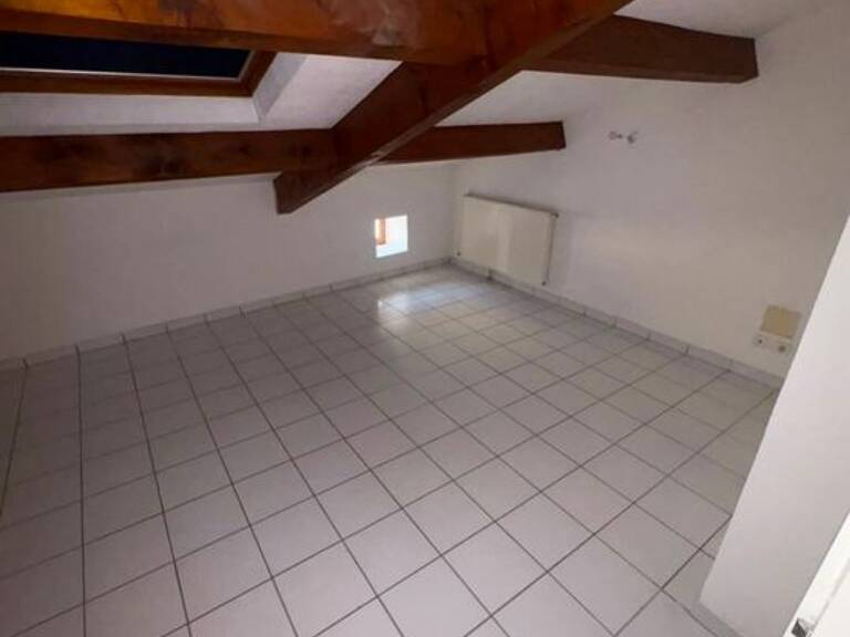 Appartement de 71m2 à louer sur Lanas — photo 1
