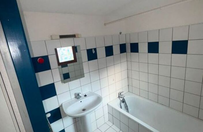 Appartement de 71m2 à louer sur Lanas — photo 3
