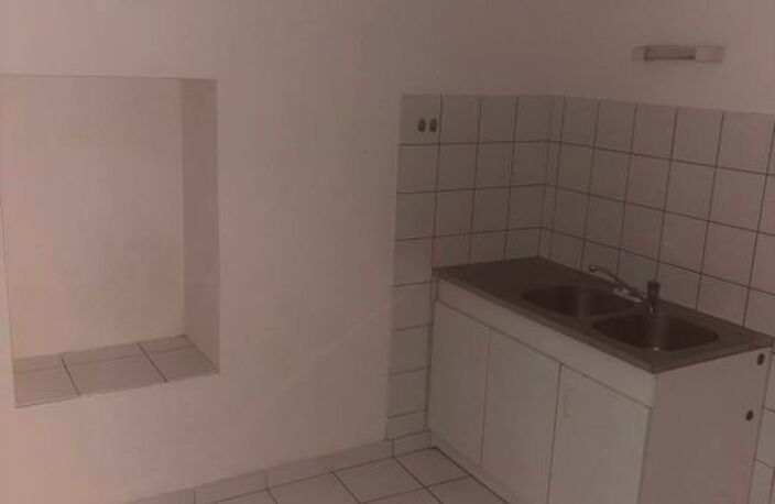 Appartement de 71m2 à louer sur Lanas — photo 4