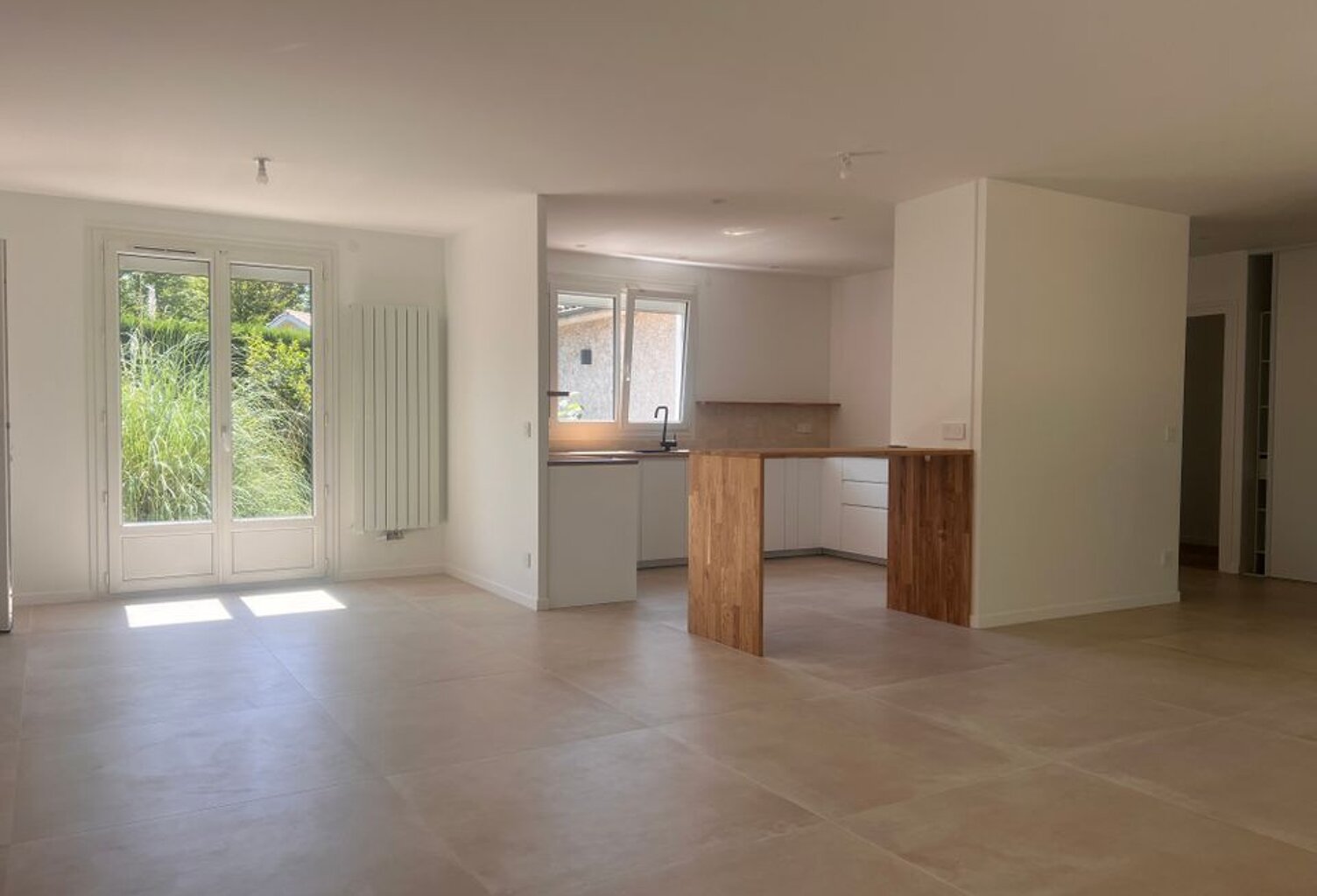 Maison de 132m2 à louer sur Lissieu — photo 1