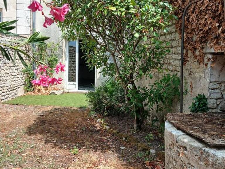 PETITE MAISON DE BOURG — photo 1