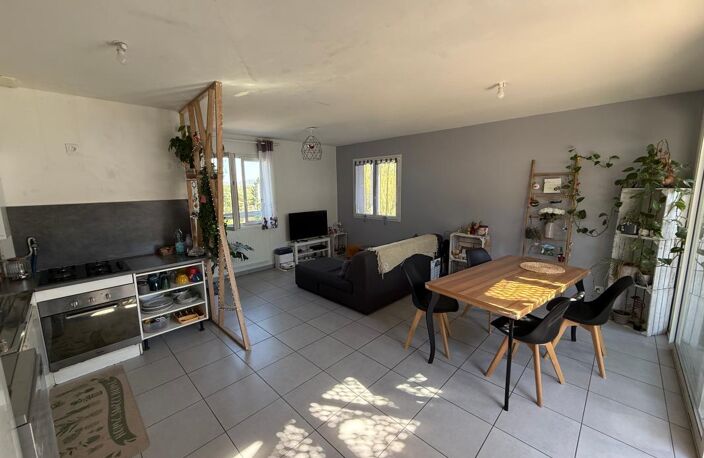 Maison à Pont-Évêque avec jardin et garage — photo 4