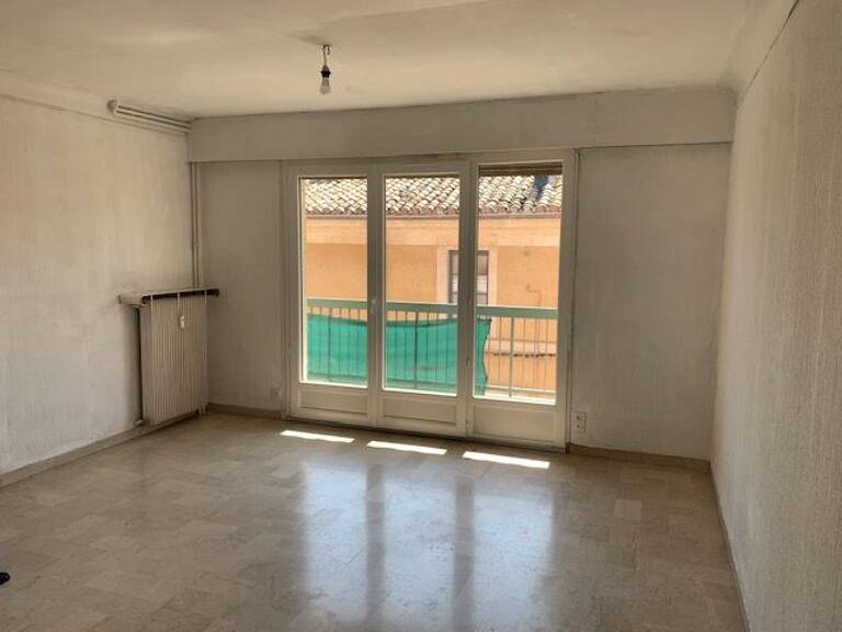 Grand studio à louer quartier Montcalm, 37 m² — photo 1