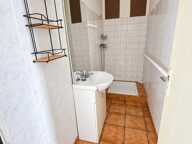 BESSAN - IMMEUBLE DE RAPPORT 2 appartements T3 + COUR + COMBLES — photo 3