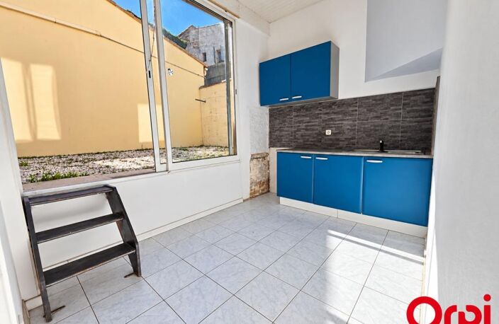 BESSAN - IMMEUBLE DE RAPPORT 2 appartements T3 + COUR + COMBLES — photo 4
