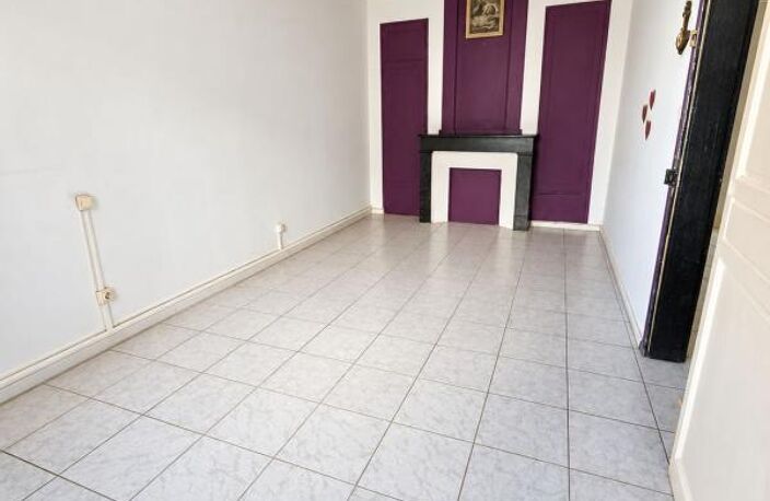 BESSAN - IMMEUBLE DE RAPPORT 2 appartements T3 + COUR + COMBLES — photo 5