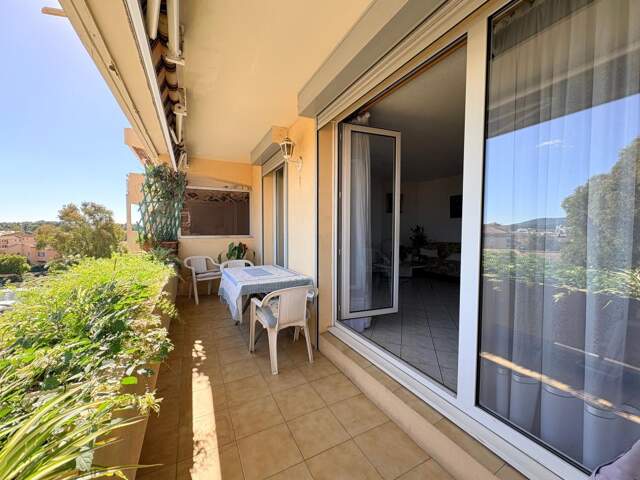 Appartement À Vendre T4 La Garde — photo du bien