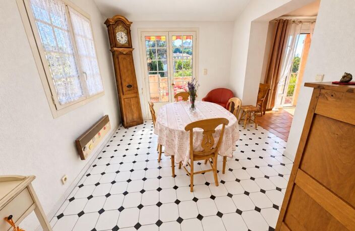 Maison À Vendre 170 m² – 2 appartements – terrain 1 300 m² – grand garage – fort potentiel La Seyne sur Mer — photo 4