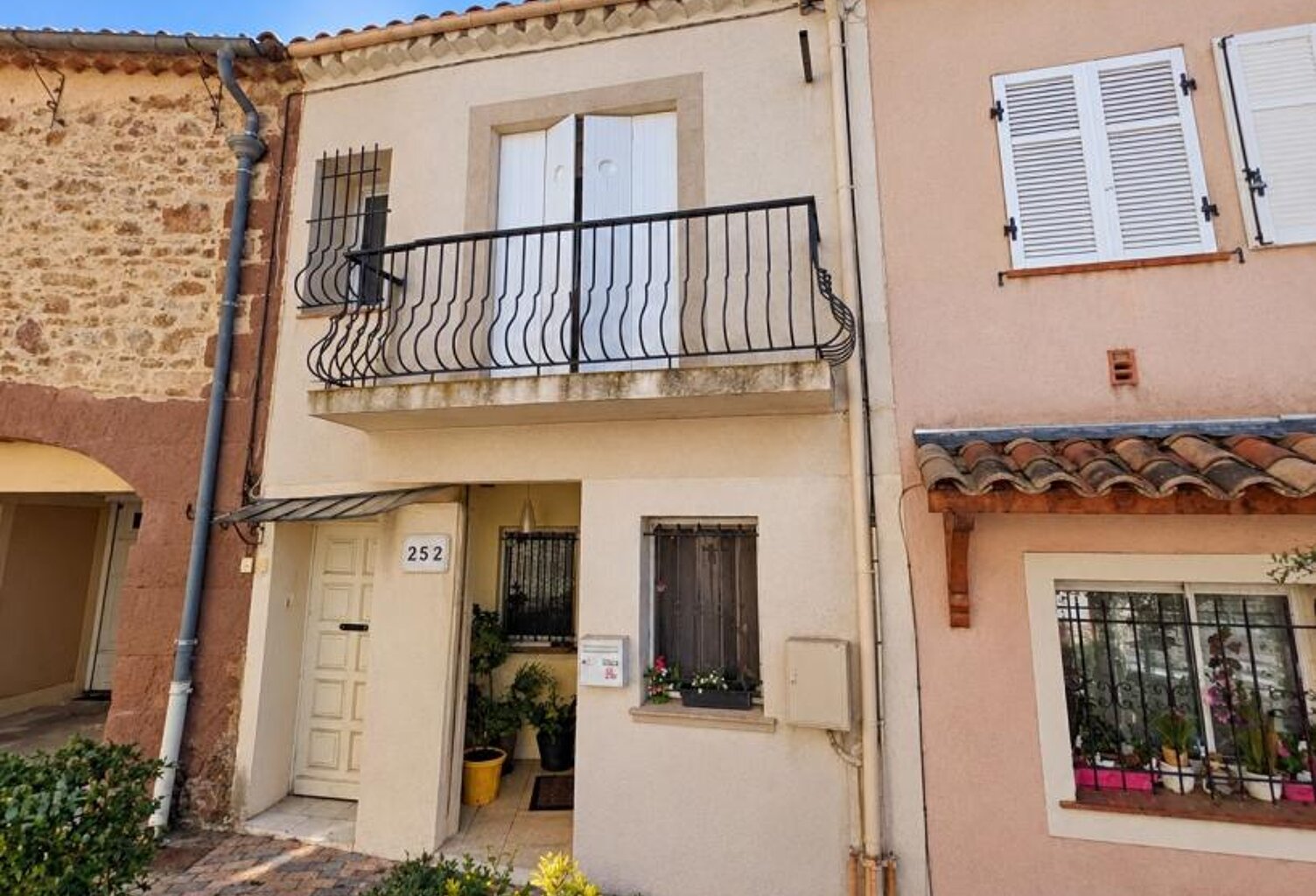 Appartement À Vendre T3 78M² RDC — photo 1