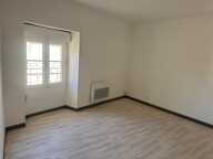 Appartement À Louer 2ème étage SAINT-AMBROIX — photo 3