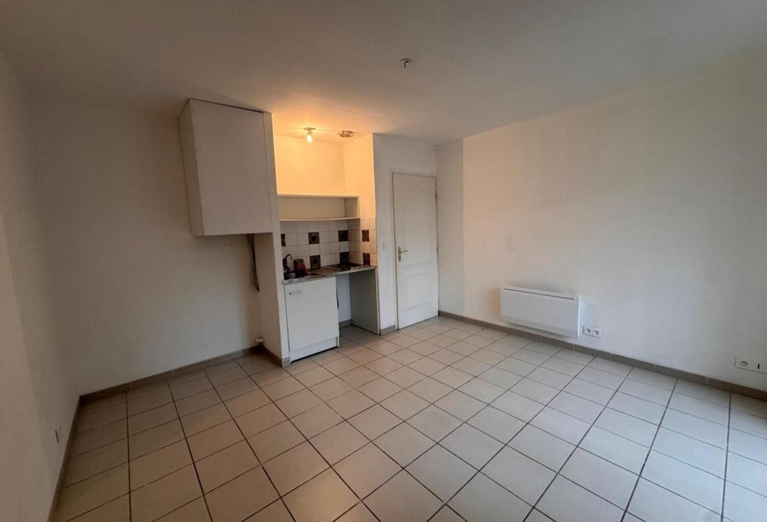 Studio 19 m² au rez-de-chaussée MOLIERES SUR CEZE — photo 1