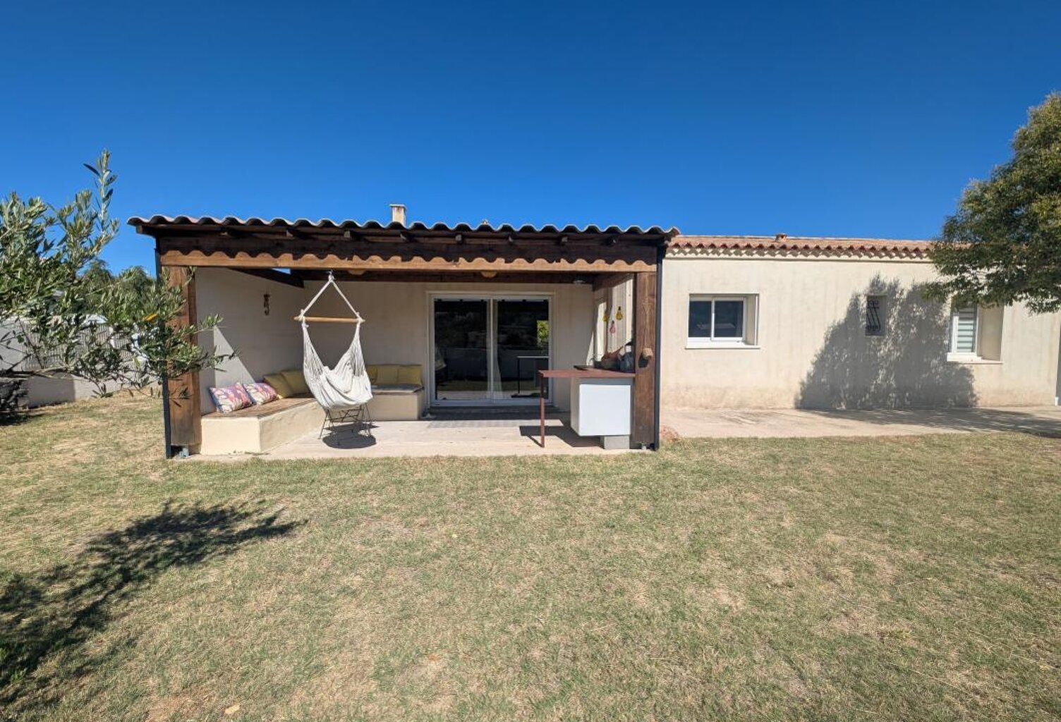 VILLA DE PLAIN-PIED AVEC JARDIN, PISCINABLE ET SANS VIS-À-VIS – NIZAS — photo 1