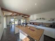 VILLA DE PLAIN-PIED AVEC JARDIN, PISCINABLE ET SANS VIS-À-VIS – NIZAS — photo 3