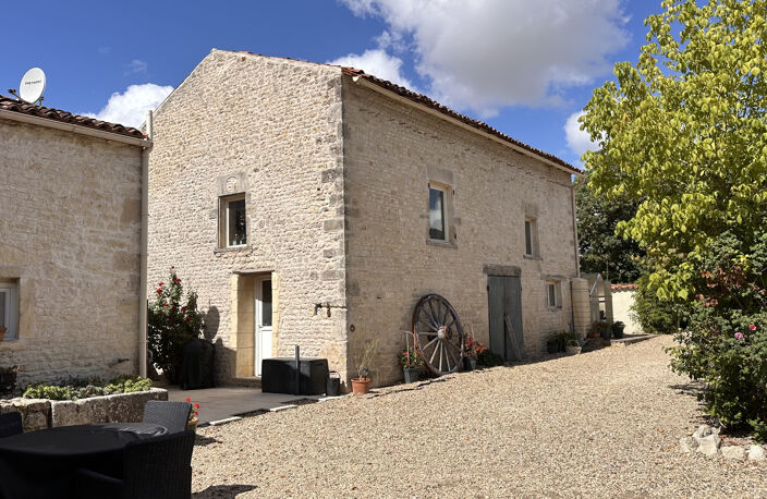 Maison de Village avec Gîte — photo 2