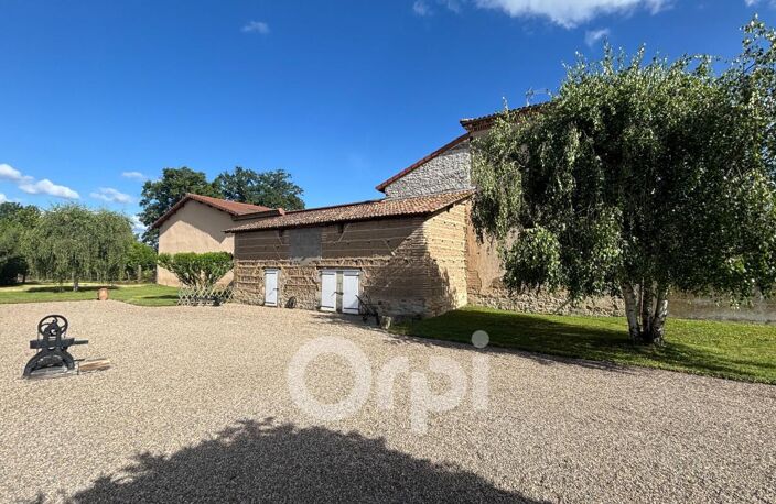 🏡 EXCLUSIVITÉ ORPI – BULHON | GRANGE AVEC TERRAIN CONSTRUCTIBLE — photo 2