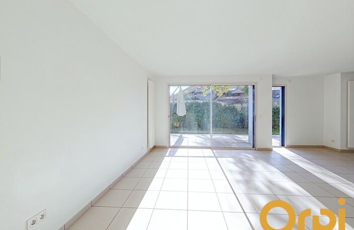 Grand T4 au calme avec jardin sud, cave et garage — photo 3