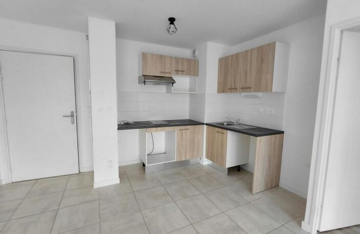 CASTELMAUROU - appt T2 de 41 m² avec parking — photo 3
