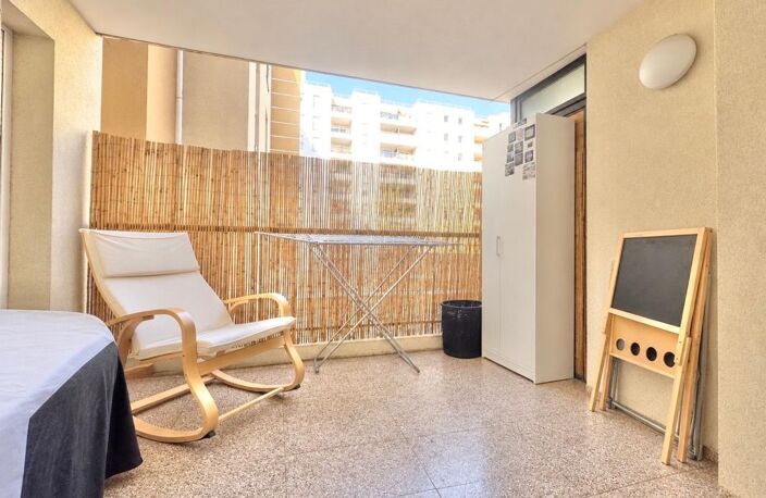 À Vendre T2 de 41.45m² avec place de parking - Secteur Capelette — photo 2