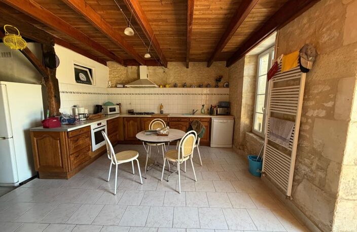 Maison en pierre à vendre secteur BARZAN — photo 4