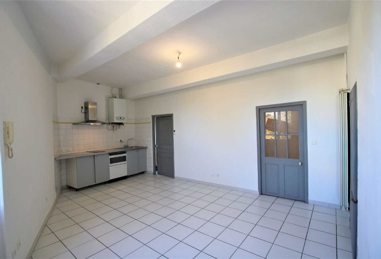 Appartement Entraigues sur La Sorgue T2 BIS 68.33 m2 — photo 1