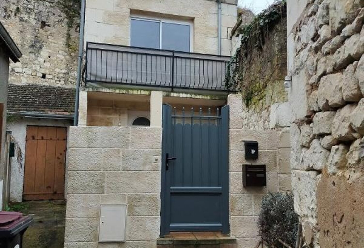 CENTRE SAINT AIGNAN - MAISON DE VILLE T2 + COURETTE — photo 1