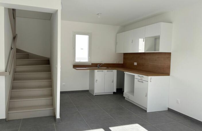 Maison neuve à louer à l’année, non meublée — photo 2