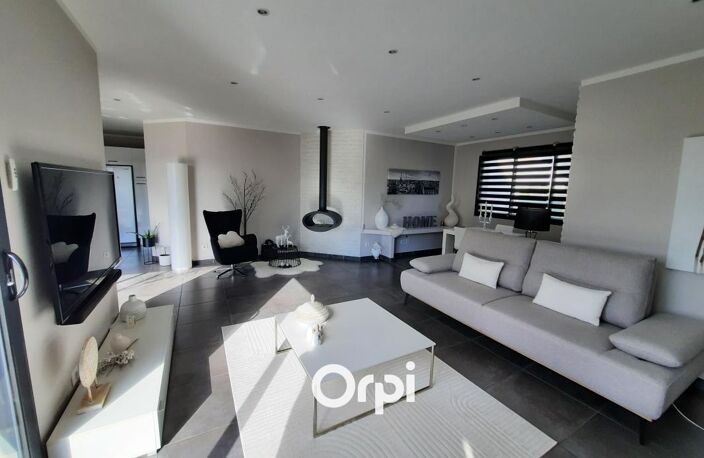 VILLA TI PUNCH – LE CHARME D'UNE MAISON MODERNE AVEC JARDIN TROPICAL À DEUX PAS DES PLAGES — photo 3
