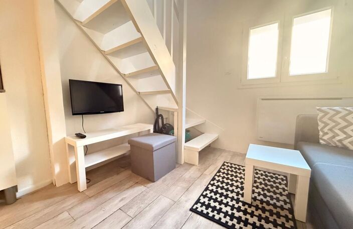 STUDIO MEUBLE DE 21M2 HYPER CENTRE - TOULOUSE JEAN JAURES — photo 2