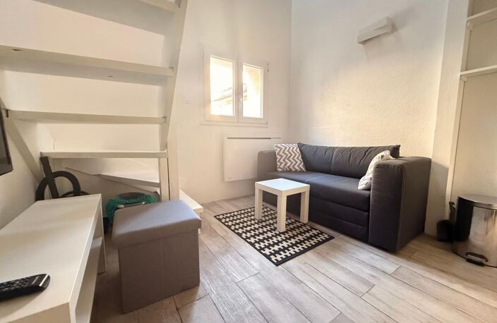 STUDIO MEUBLE DE 21M2 HYPER CENTRE - TOULOUSE JEAN JAURES — photo 4