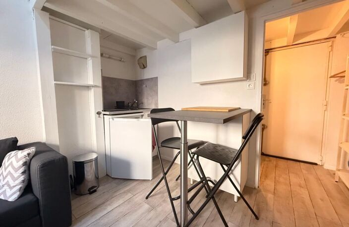 STUDIO MEUBLE DE 21M2 HYPER CENTRE - TOULOUSE JEAN JAURES — photo 5