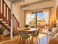 Charmante maison avec terrasse, 4 à 6 couchages et parking privatif, à deux pas du port — photo 4