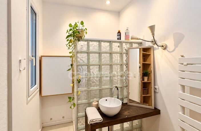 AVIGNON INTRA-MUROS – APPARTEMENT DE CARACTÈRE – RÉNOVÉ – POTENTIEL LOCATIF — photo 3